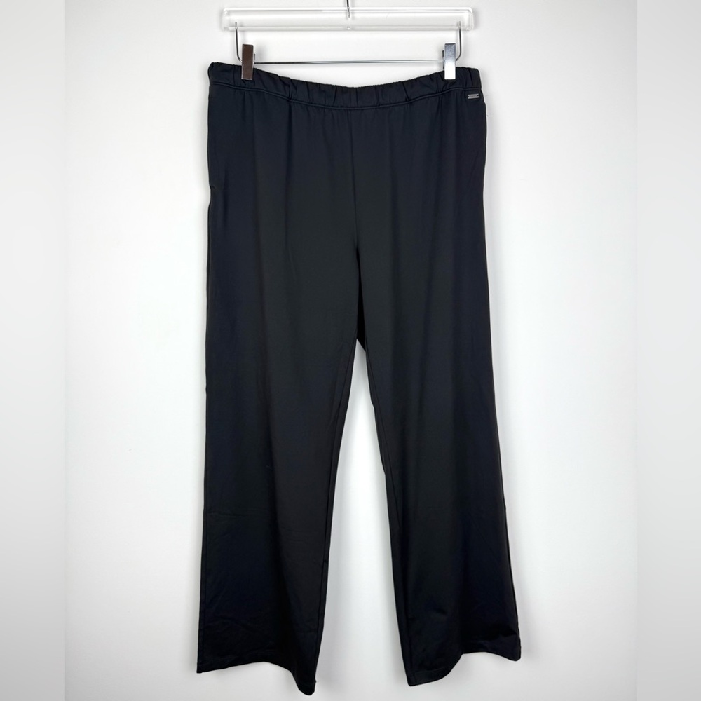 Halo Modern Straight Leg Pant in Black